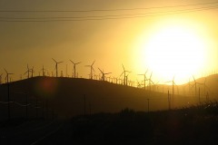 USA 2005, Kalifornie, Kýč s větrnou elektrárnou poblíž Palm Springs. Foto: T. Hordějčuk